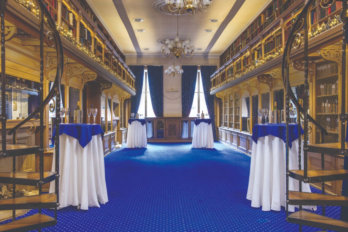 Gallery Item 11 for 1599 at the Royal College