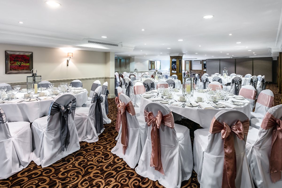 Gallery Item 5 for Pinewood Hotel